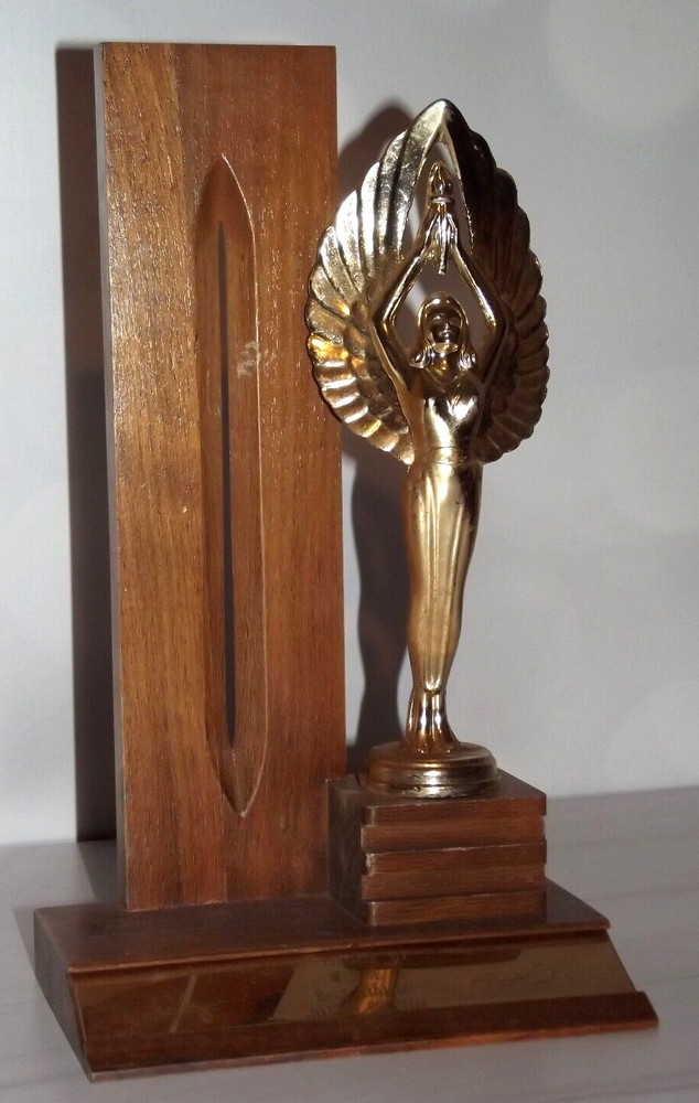 10″ Vintage 1967 Winged Victory Goddess Trophy Metal Wood
