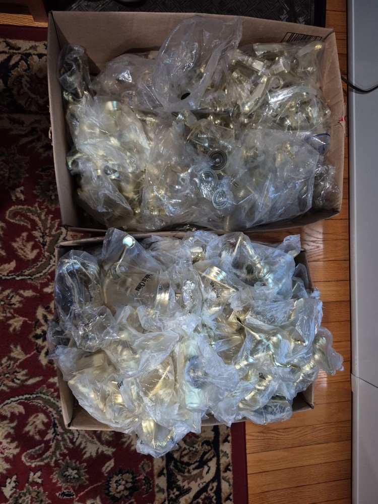 Trophy Tops Mixed Lot Of 450+ Gold Tone 5 – 6 “ See Description