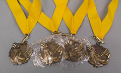 Golf Award Medals – 2″ Gold – Bulk Packs for Tournaments & Foursomes – 4, 8, 12