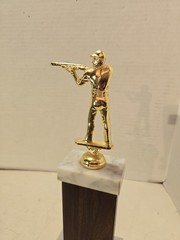 Vintage 1987 Trapshooter Skeet Shooter 12″ Trophy Clays Italian Marble Wood