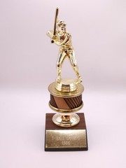 VINTAGE 1986 Braves T-Ball Champs Baseball Trophy – Classic Gold Figure Award