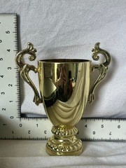 ONE NEW 6″ Plastic Gold cup for a trophy or cake topper