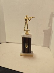 Vintage 1987 Trapshooter Skeet Shooter 12″ Trophy Clays Italian Marble Wood