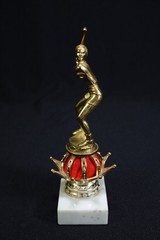 Vintage Girls Softball Trophy Marble Base Made In Italy Metal Figure On Crown