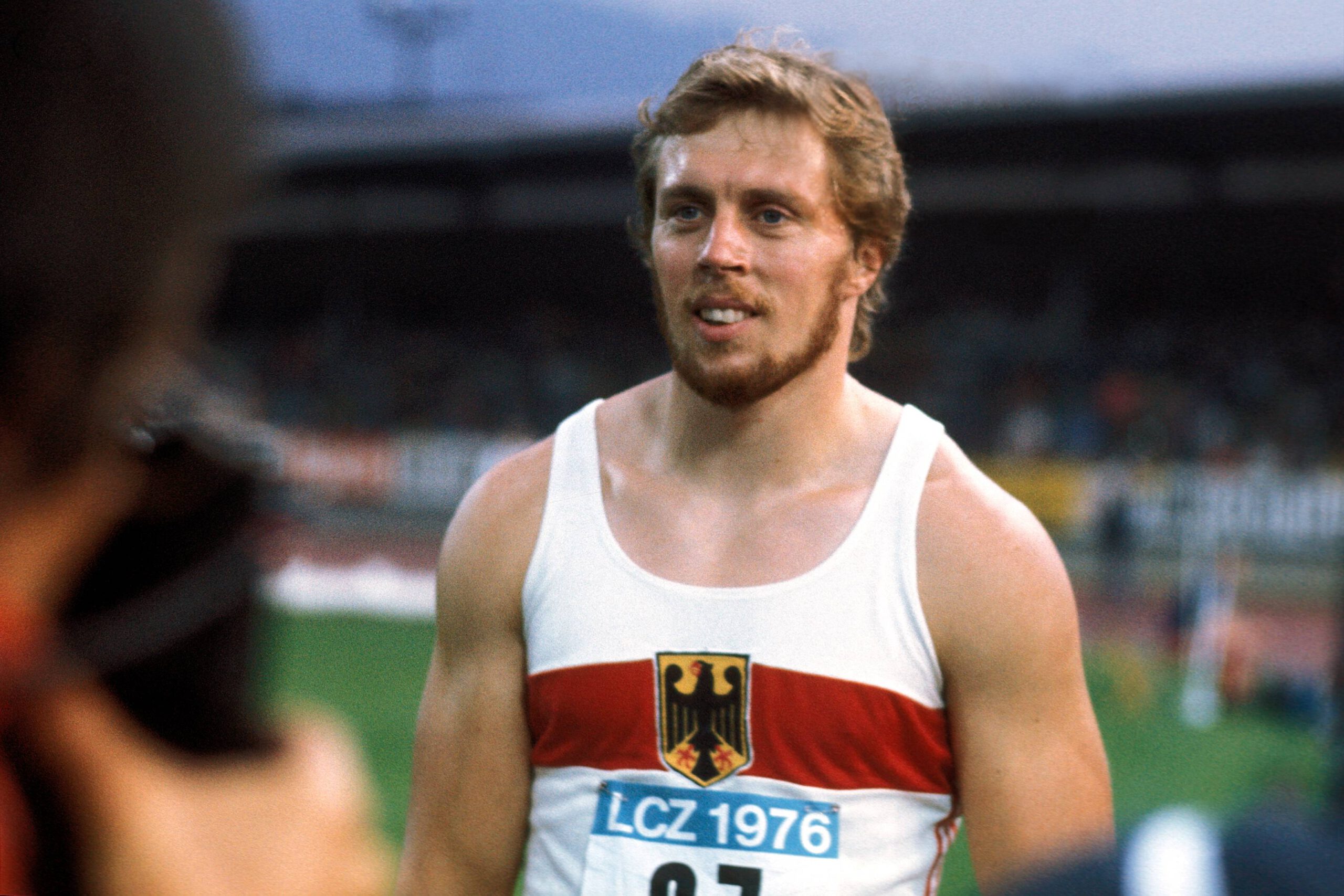 Bildnummer: 00716091  Datum: 25.08.1976  Copyright: imago/Frinke
Guido Kratschmer (Deutschland); Kretzschmer, Kretschmer, Kratzschmer, Vdia, quer, close, Zehnkampf, Mehrkampf, Leichtathletikmeeting 1976, Sportfest, Meeting, Leichtathletiksportfest, Nationaltrikot, Zürich Leichtathletik Herren Einzel Schweiz Einzelbild optimistisch Randmotiv Personen