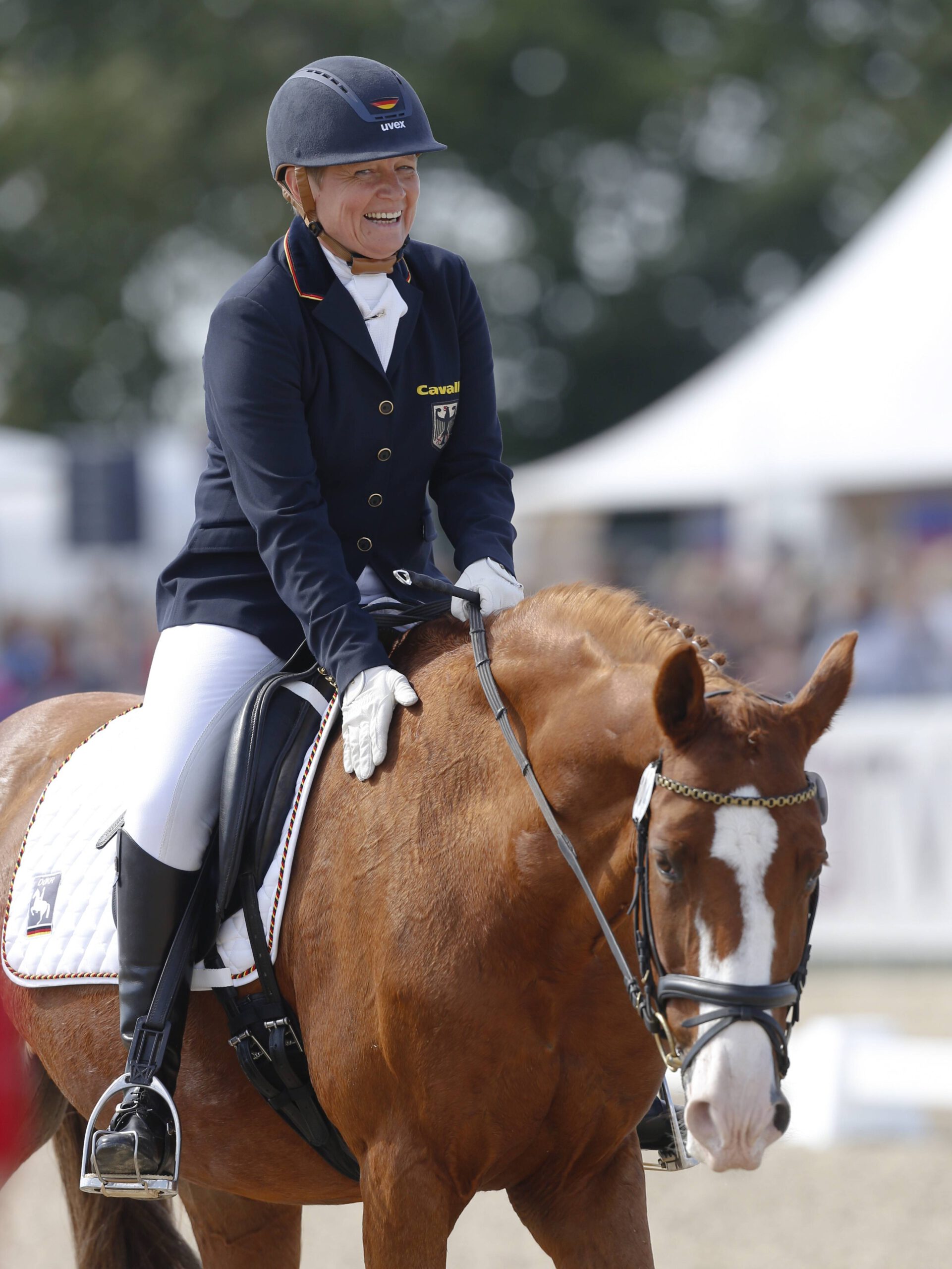 Bildnummer: 14304563  Datum: 25.08.2013  Copyright: imago/Rau
Herning (DEN) MCH-Arena 25.08.2013 Europameisterschaften Dressur- und Springreiten und Para-Dressur Grade III (Kür) Hannelore Brenner (GER) freut sich nach ihrem Ritt mit Women of the World ; Pferdesport Reiten Dressur Dressurreiten EM xcb x0x 2013 hoch Pferdesport Reiten Para-Dressage Behindertenreiten 

Image number 14304563 date 25 08 2013 Copyright imago Tough Herning the MCH Arena 25 08 2013 European Championships Dressage and showjumping and Para Dressage Grade III Pumpkins Hannelore Burners ger pleased to After her Ride with Women of The World Equestrian sports riding Dressage Dressage euro  x0x 2013 vertical Equestrian sports riding Para Dressage Disabled riding